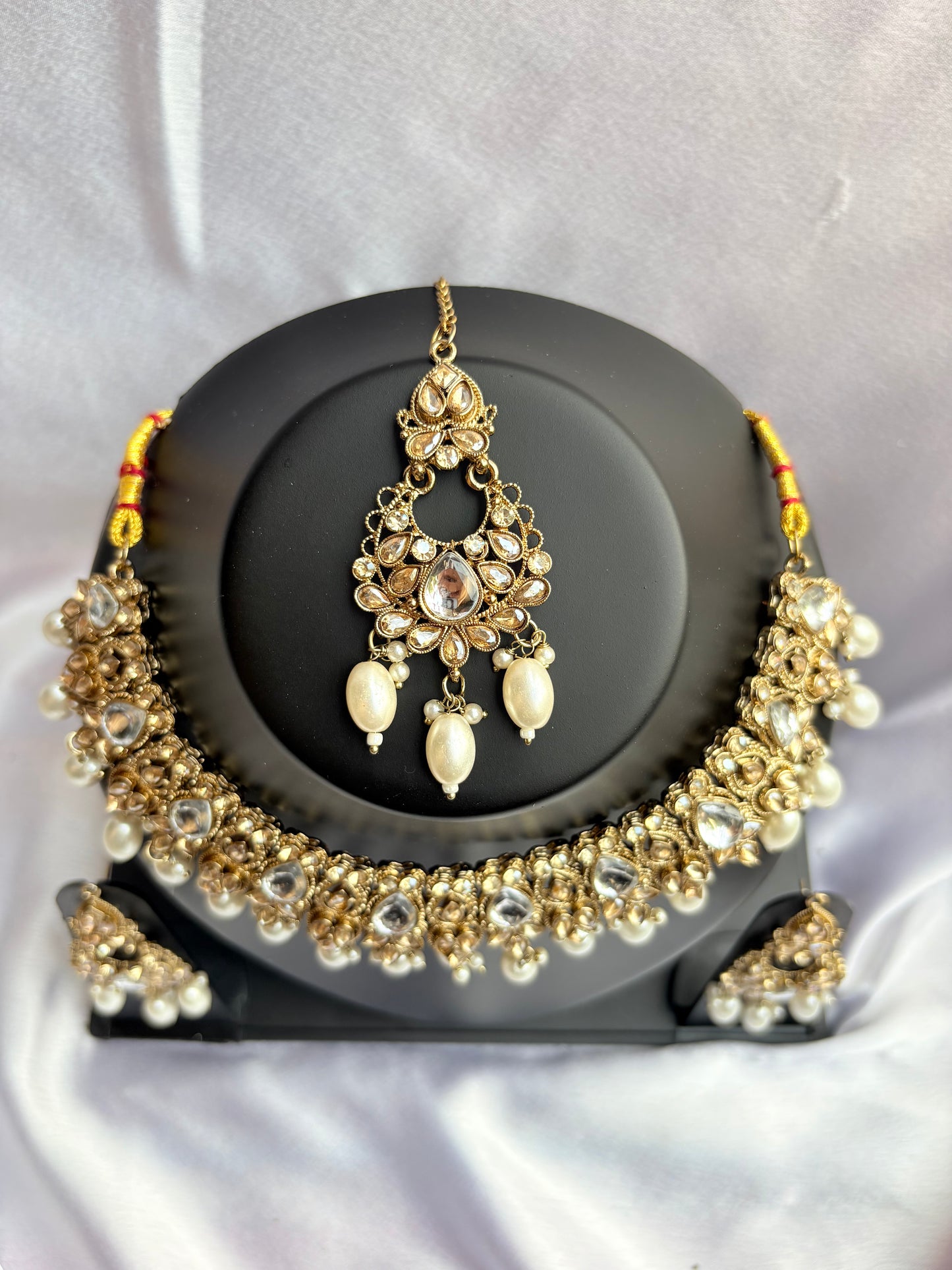 Shaamika Ivory Pearl Heritage Choker Set