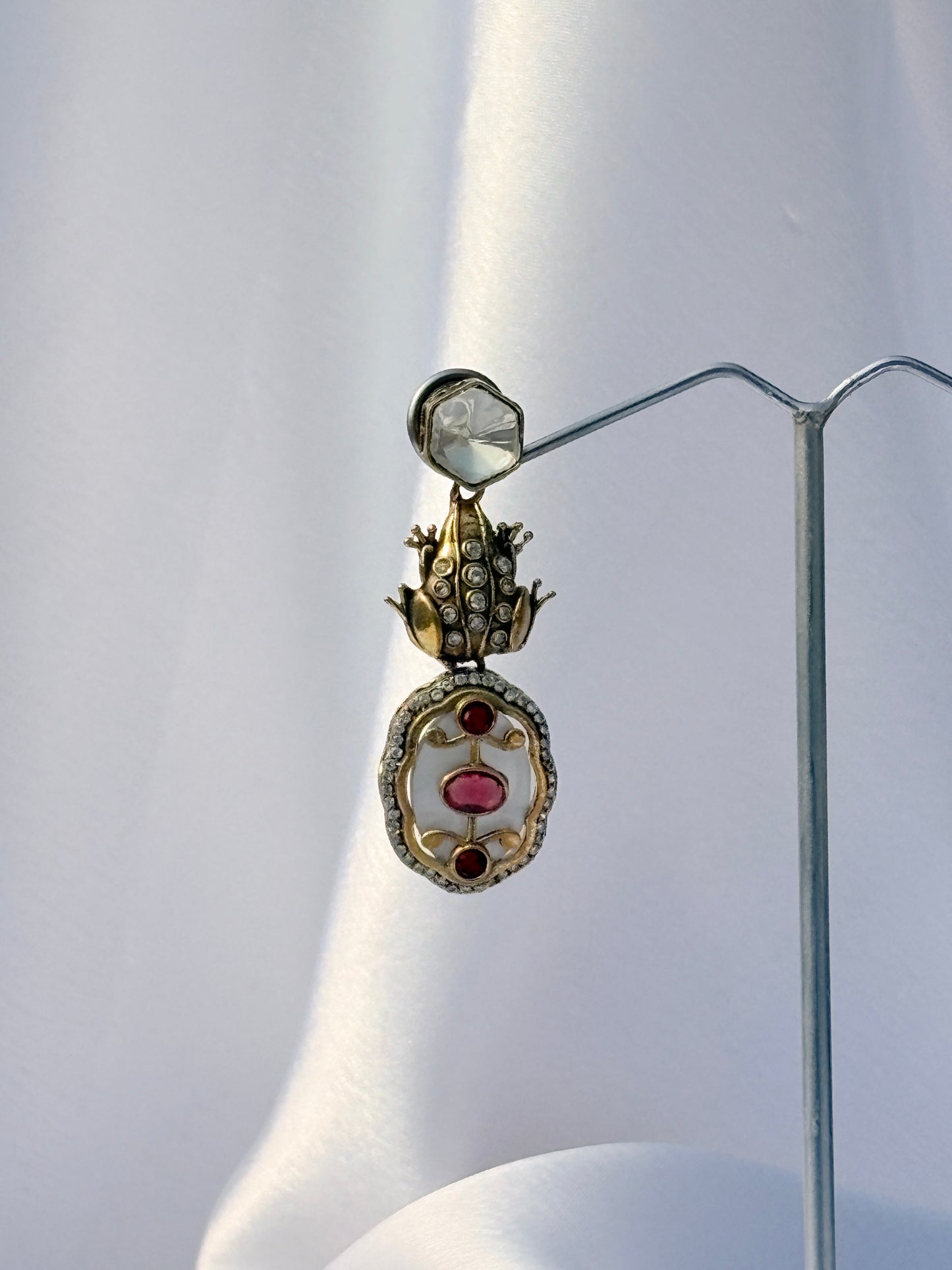 Regal Lotus Crest Drops