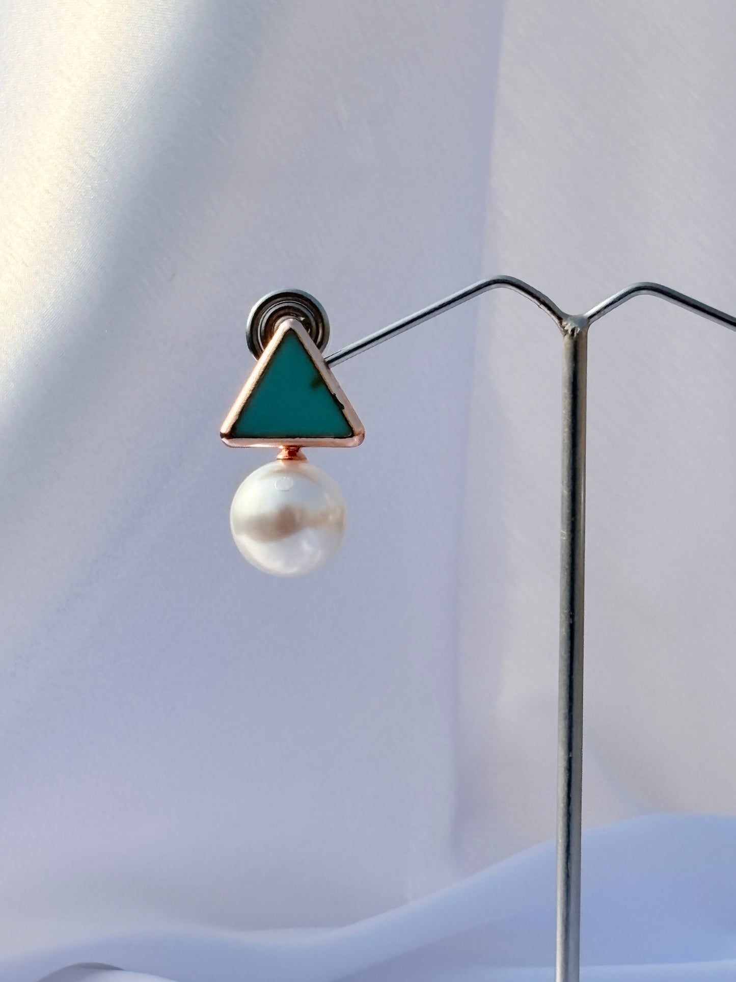 Emerald Crest Pearl Drops