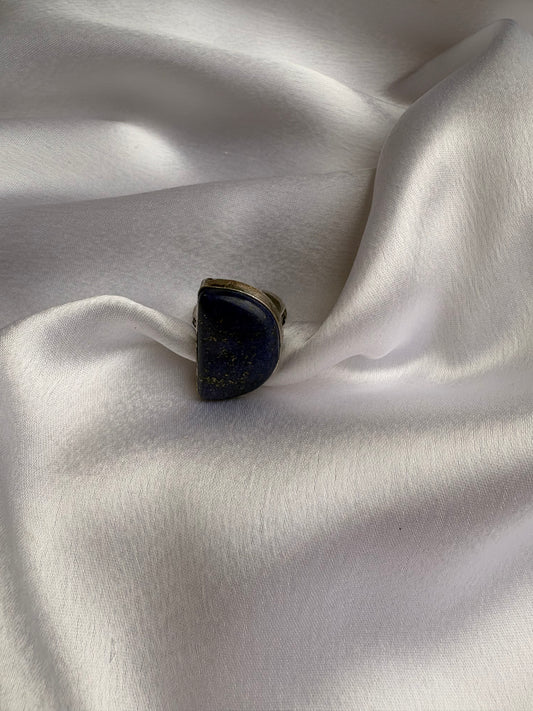 Neelansh Midnight Arc Ring