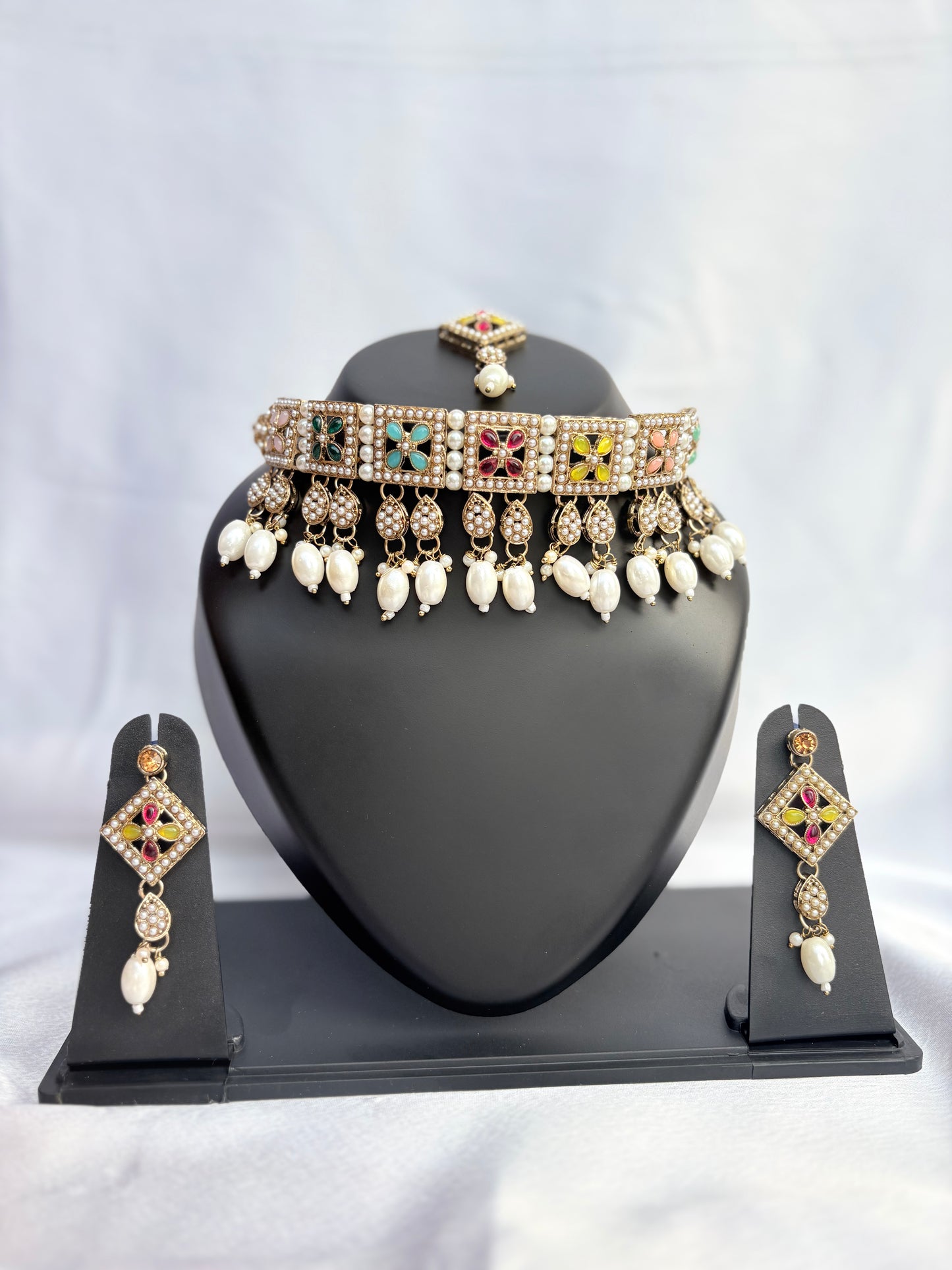 Noorjahan Pearl Jadau Choker Set