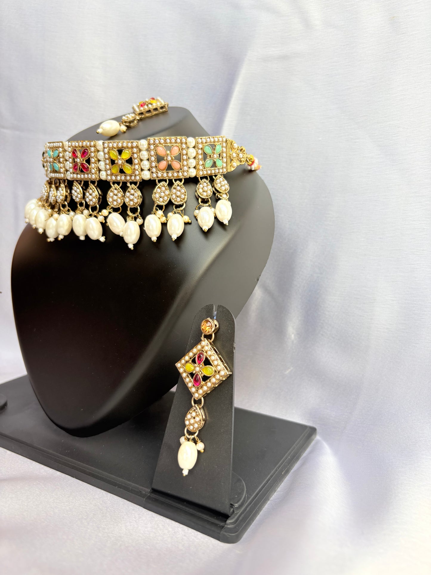Noorjahan Pearl Jadau Choker Set