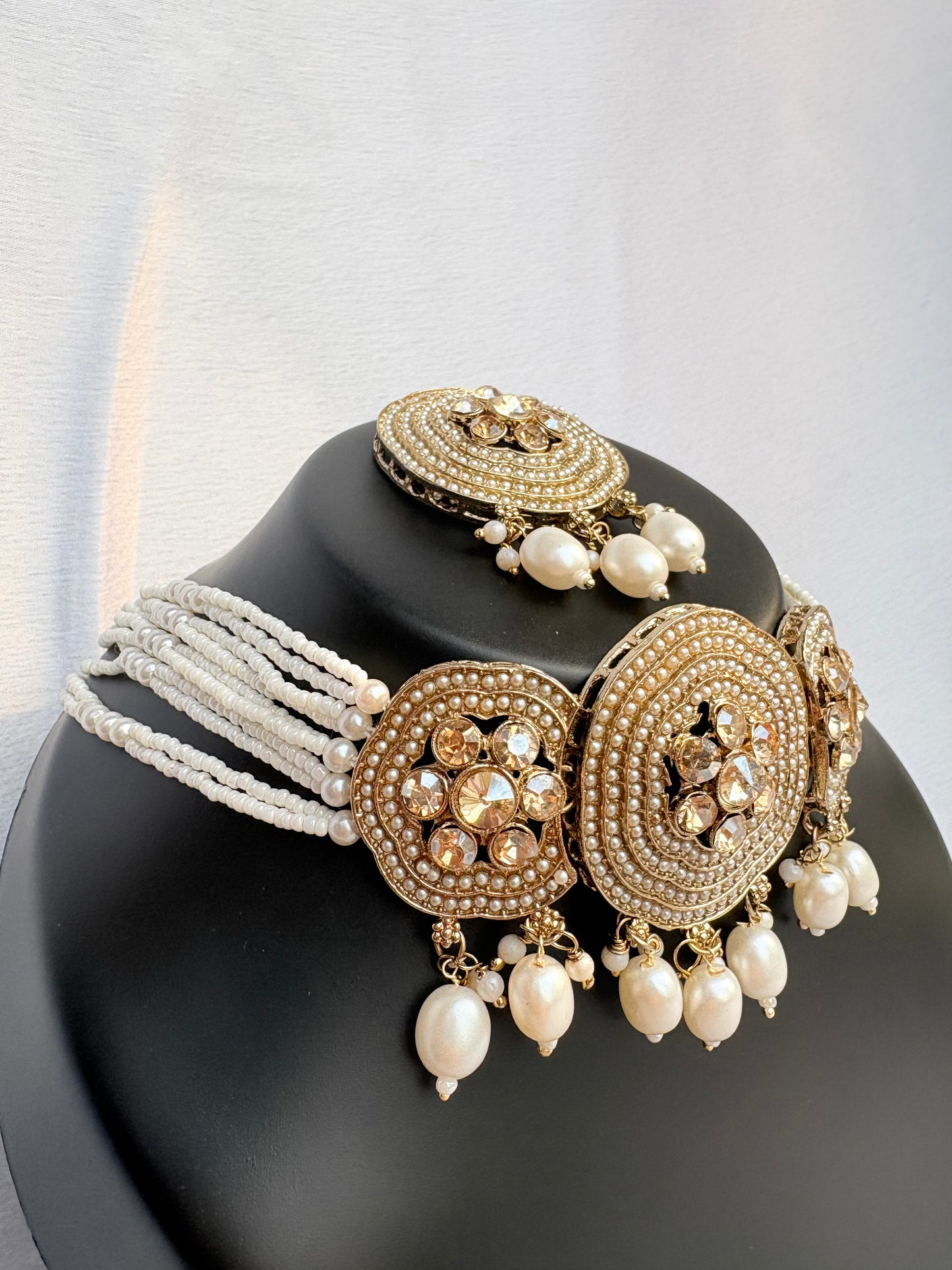 Padmavati Pearl Medallion Necklace Set