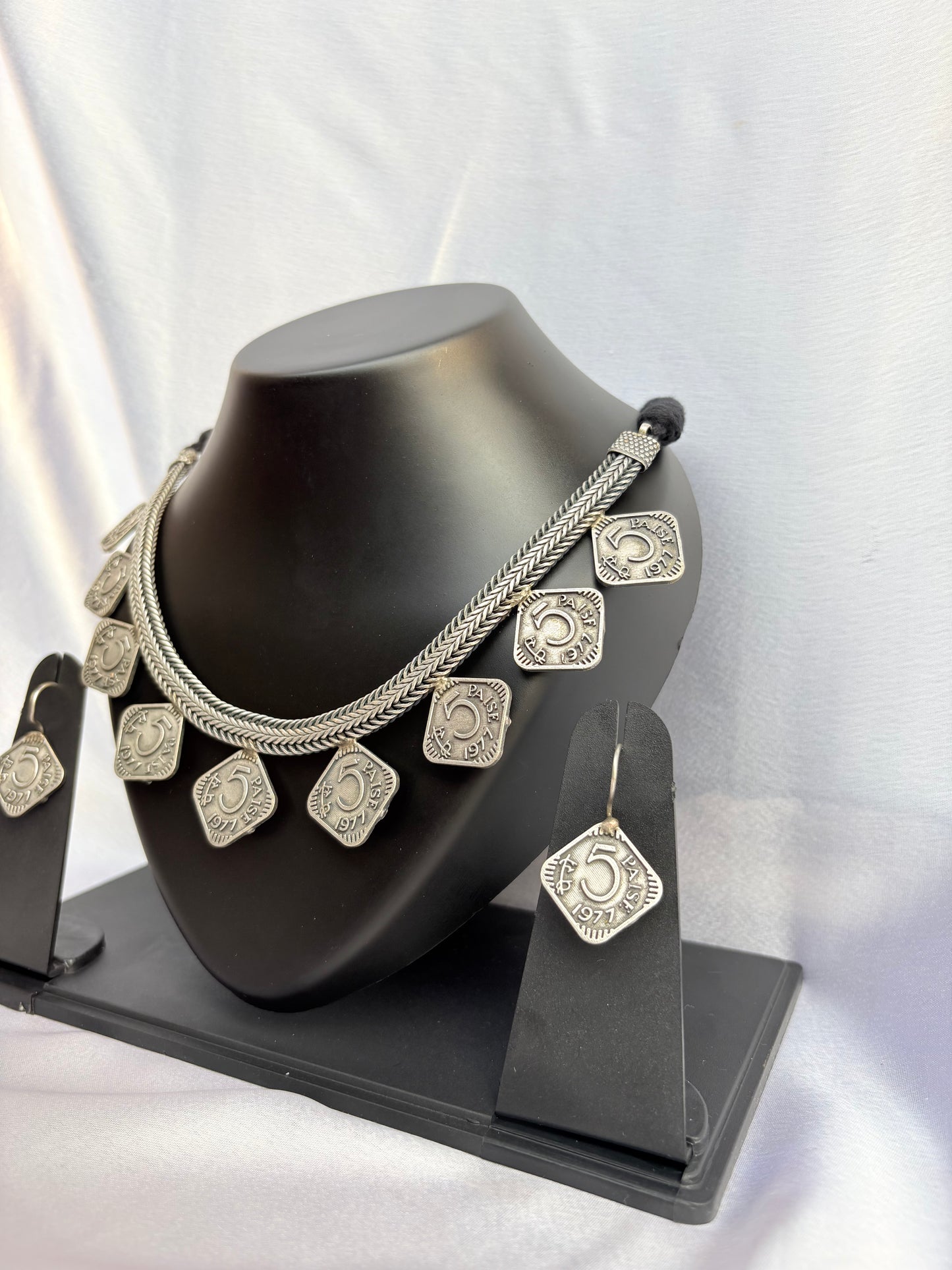 Rajwada Noor Coin Necklace Set