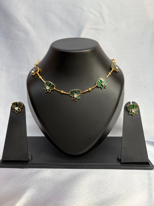 Vanmala Emerald Filigree Necklace Set