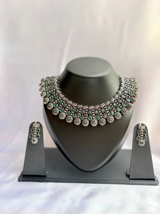 Mehreen Emerald Cascade Choker Set
