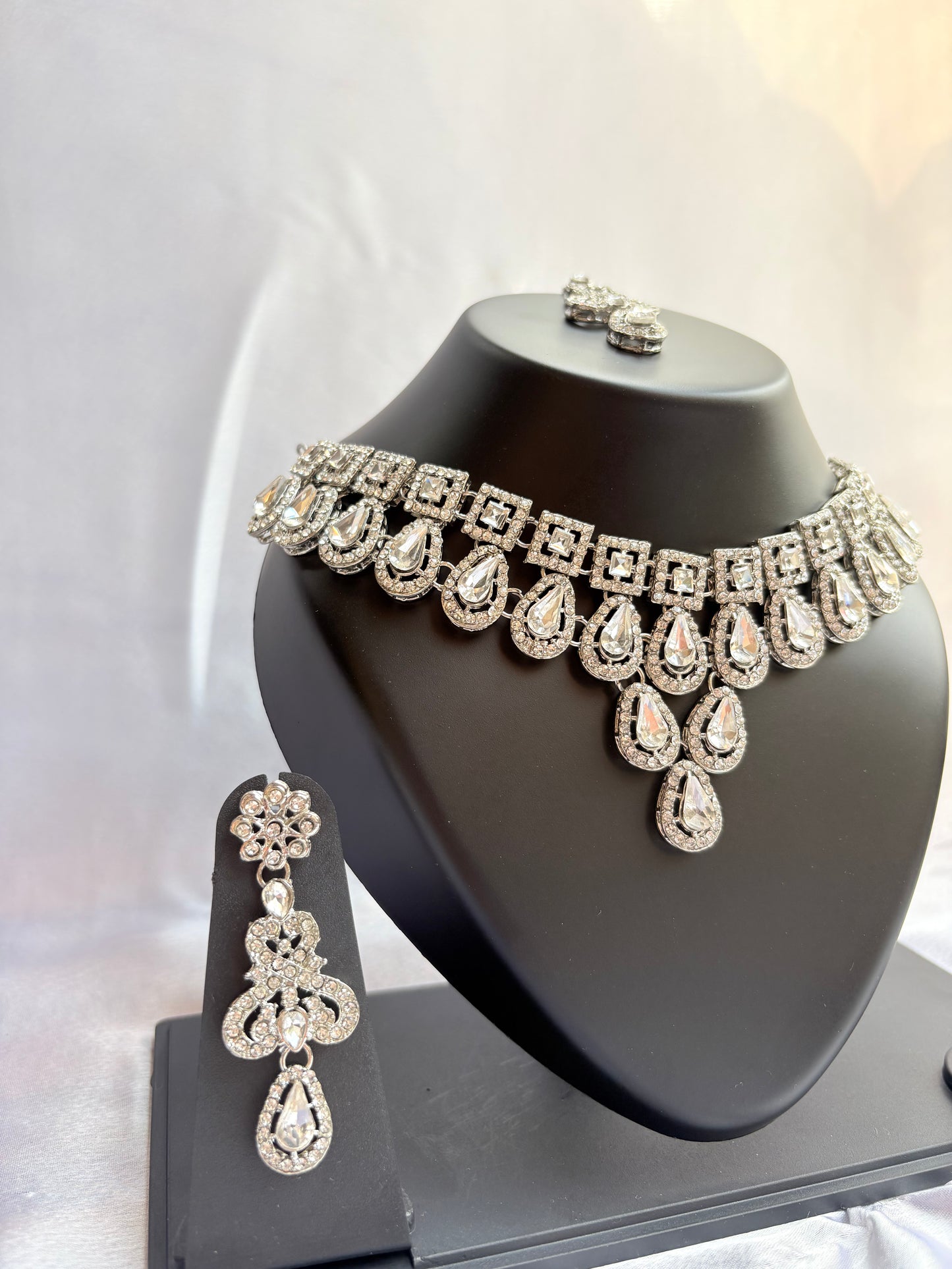 Sitara Royale Diamond Cascade Choker Set
