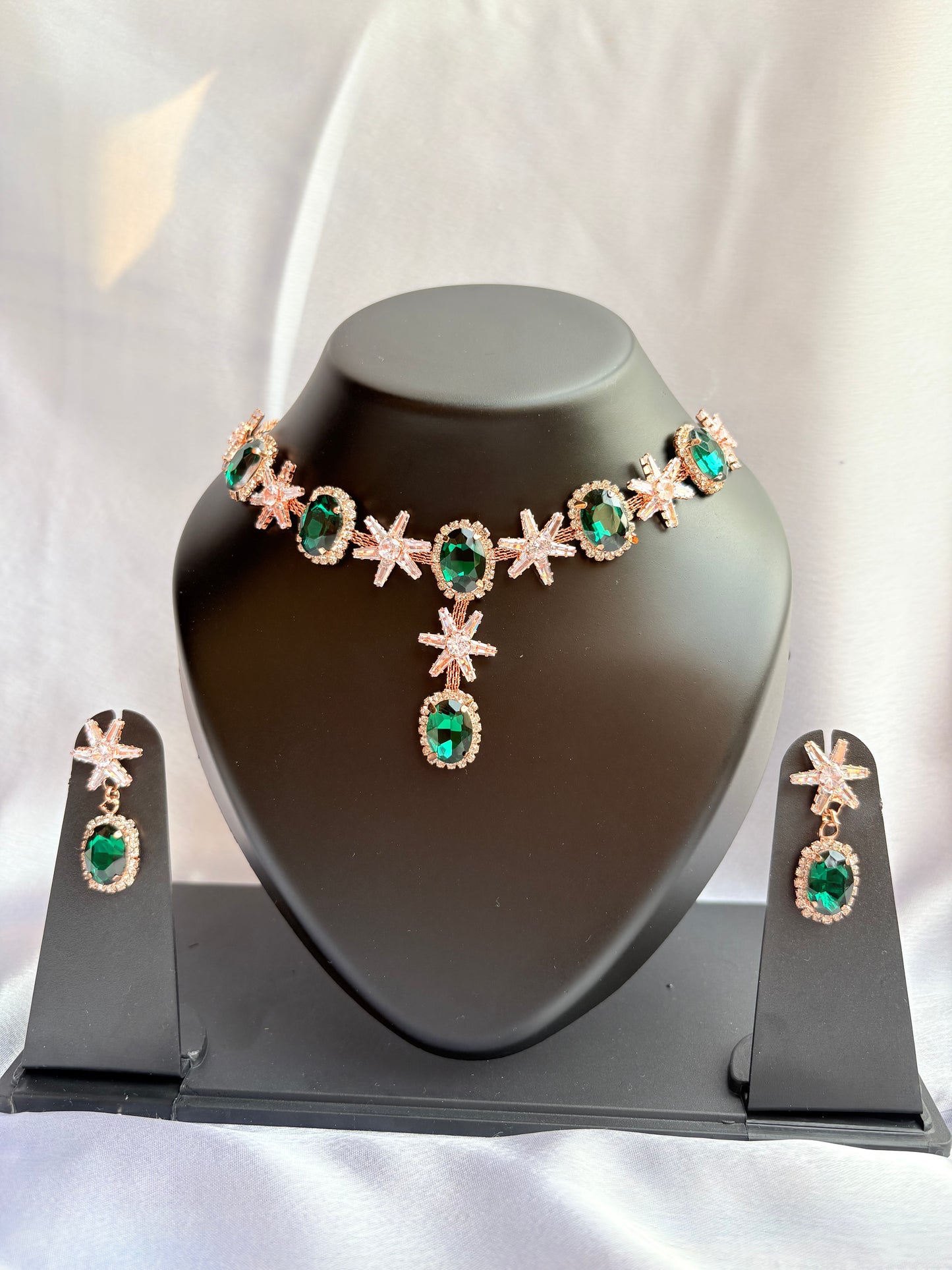 Zehra Garden Bloom Necklace Set
