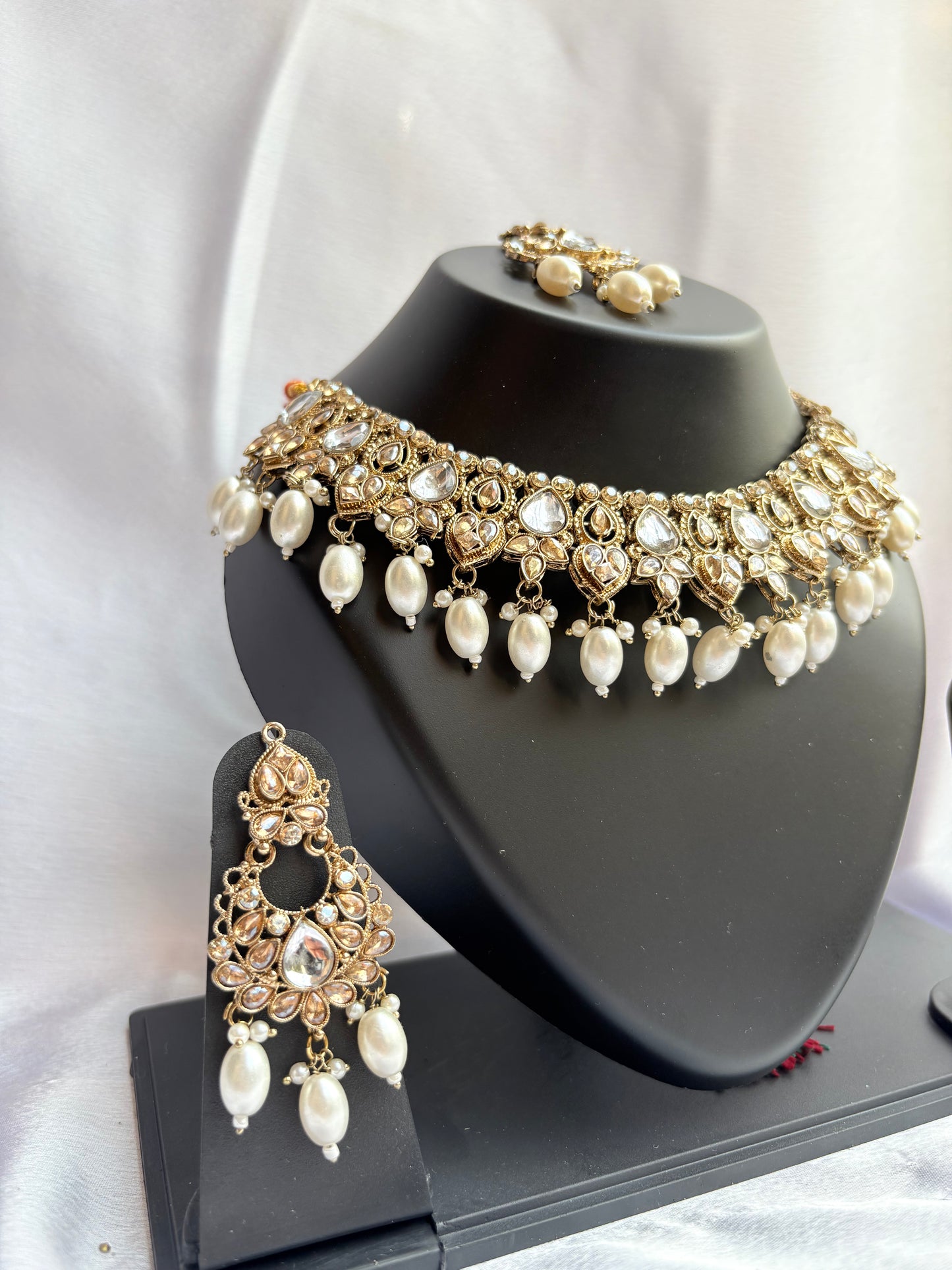 Shaamika Ivory Pearl Heritage Choker Set