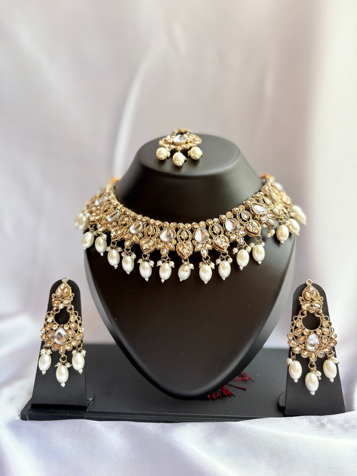 Shaamika Ivory Pearl Heritage Choker Set