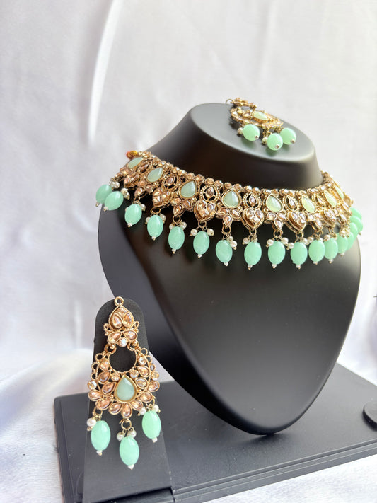 Aabha Mint Noor Kundan Choker Set