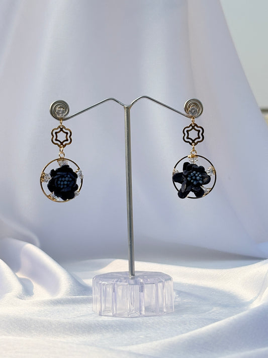 Noir Petal Halo Drops