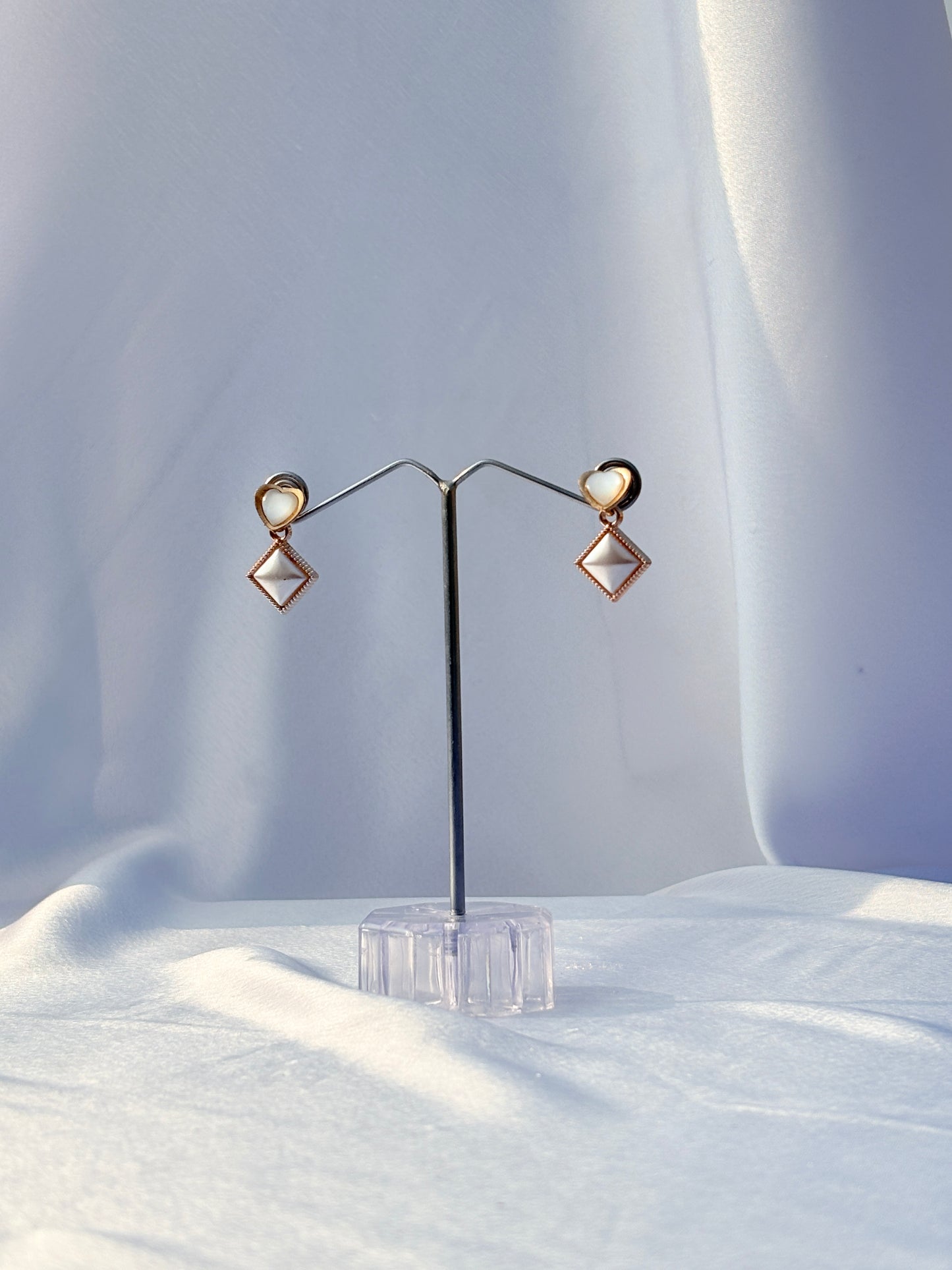 Rosé Prism Drops Description: