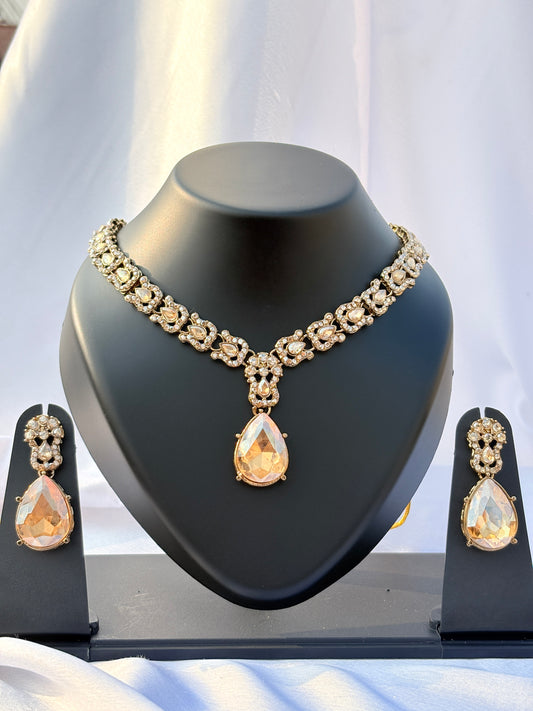 Ruhani Pearl Teardrop Necklace Set