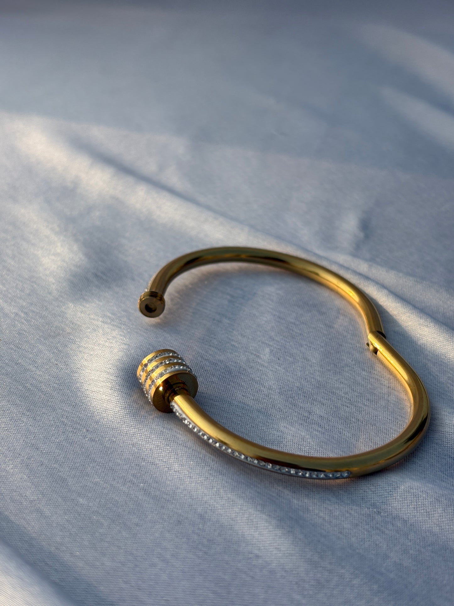 Golden Infinity Kada